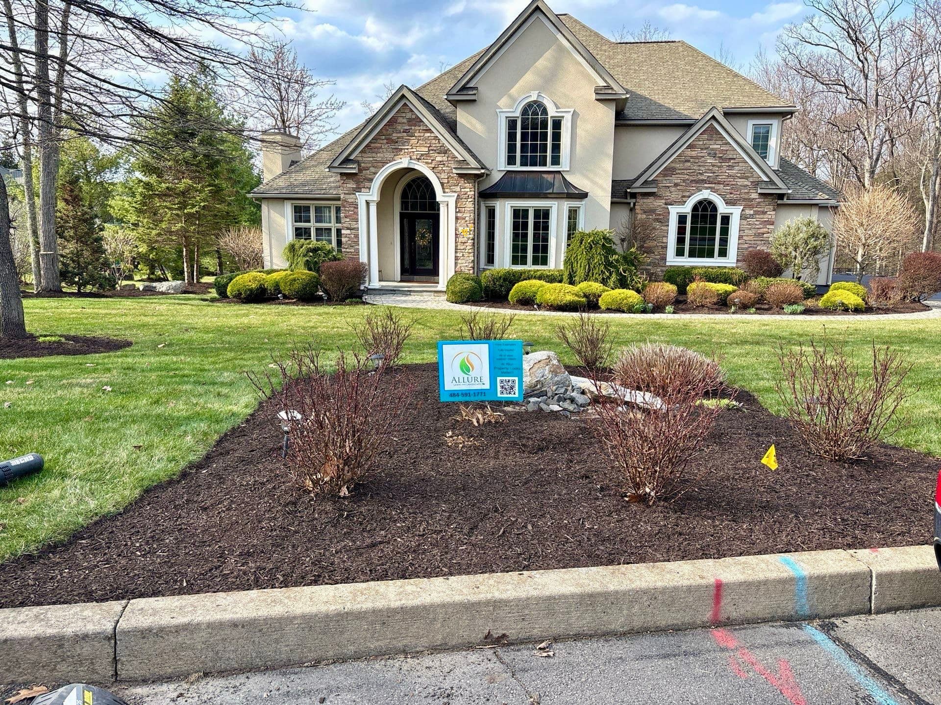 Project Spring Cleanup and Fresh Mulch Installation Done Right image