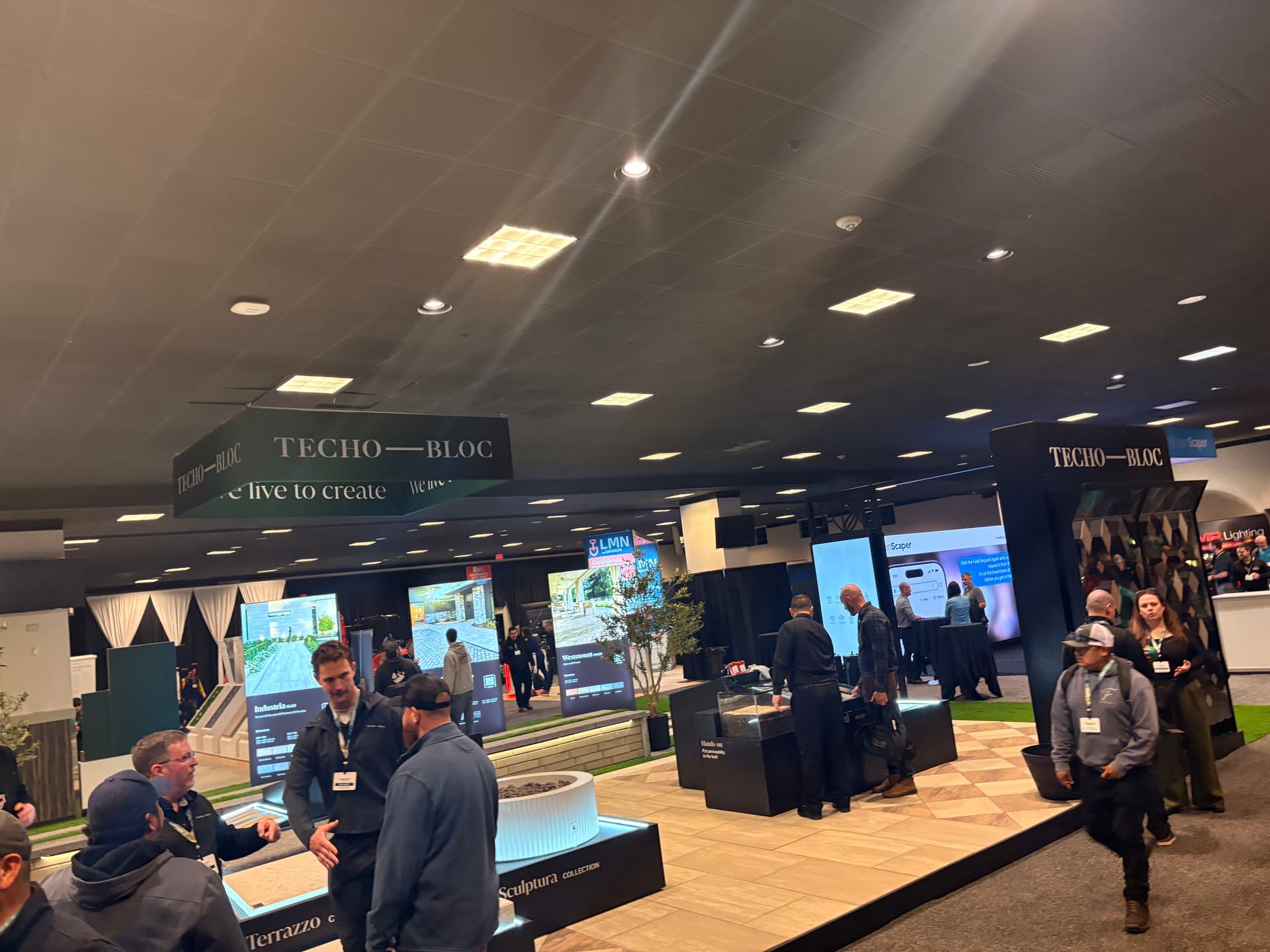 Exploring Innovative Hardscape Trends at the Hardscaper Summit